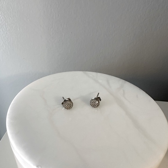 Pandora Silver Studs - Picture 1 of 1